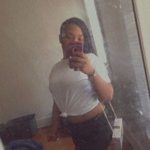 Meet your Posher, Alee